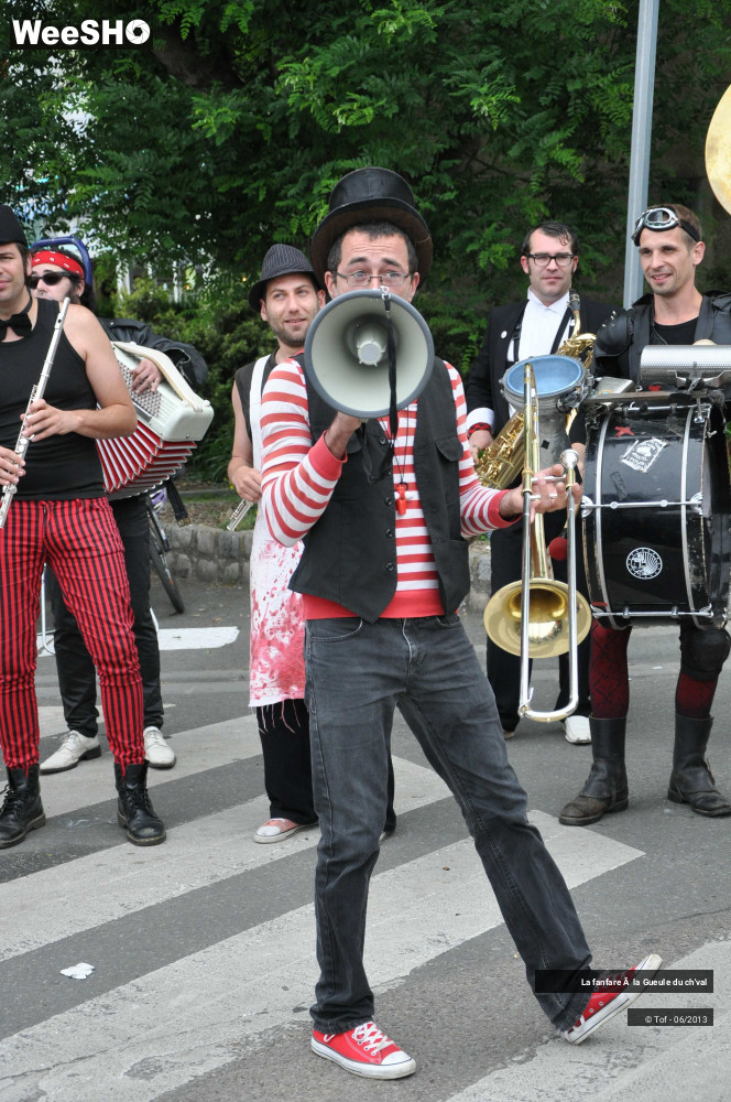 21/56 photos du spectacle La fanfare à la Gueule du ch'val